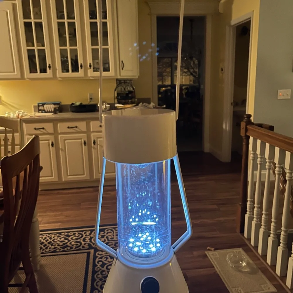Indoor white lantern with tall handle (plastic)